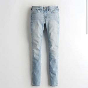 Hollister Classic Stretch Low-Rise Skinny Jeans